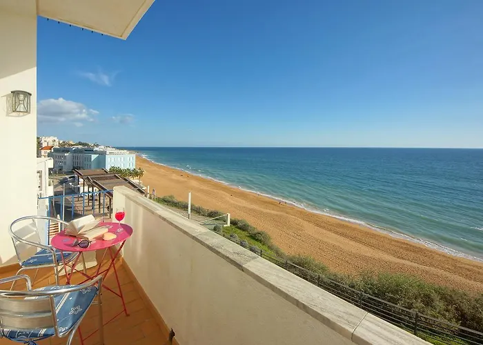 The By Seareen Apartment *