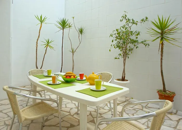 The By Seareen Apartment *